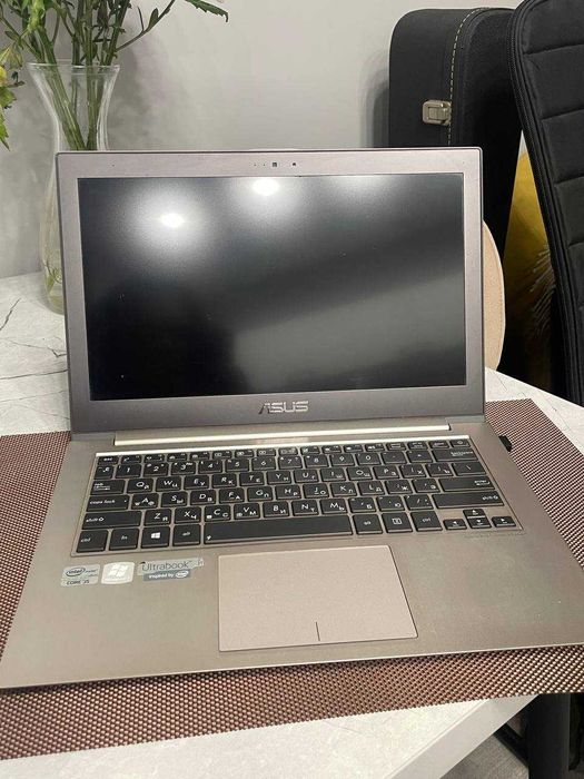 Ноутбук ASUS A31A Ультрабук