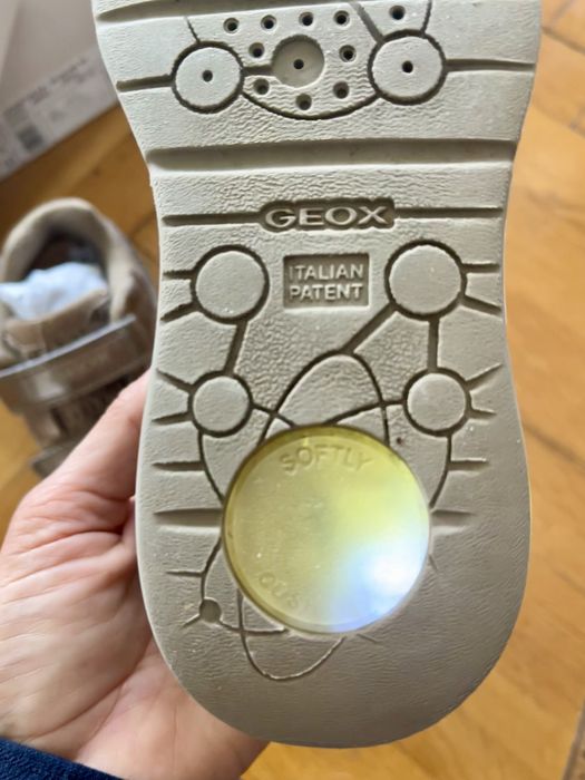GEOX светещи кецове, р-р 28, естествена кожа