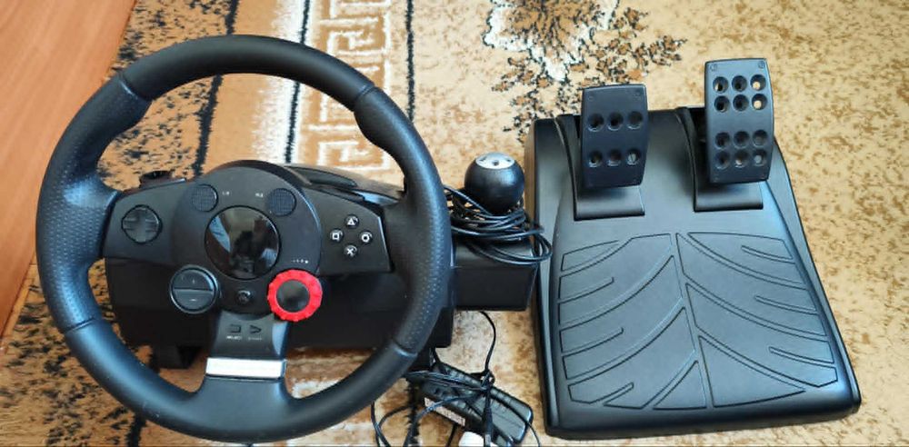 Logitech Driving Force GT + педали