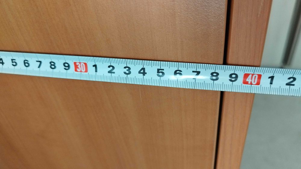 Еднокрил гардероб с рафтове  със заключване - Офис шкафове 54/200/40