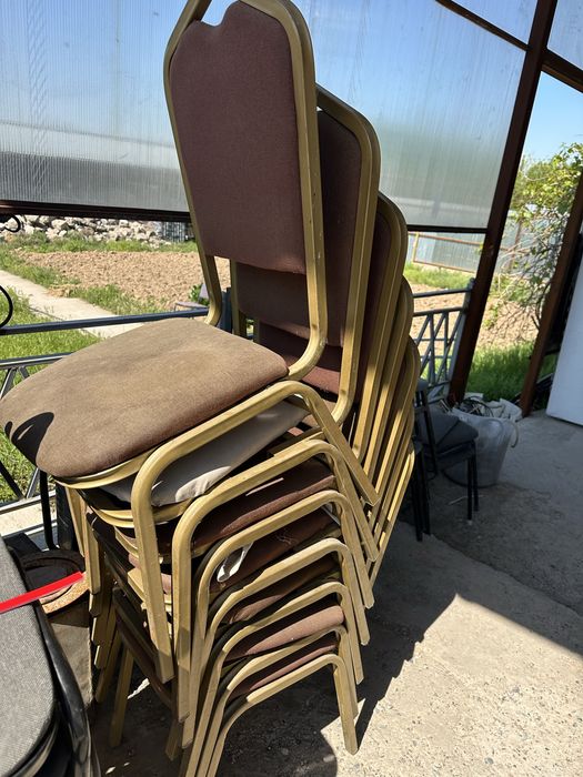 Стулья продается