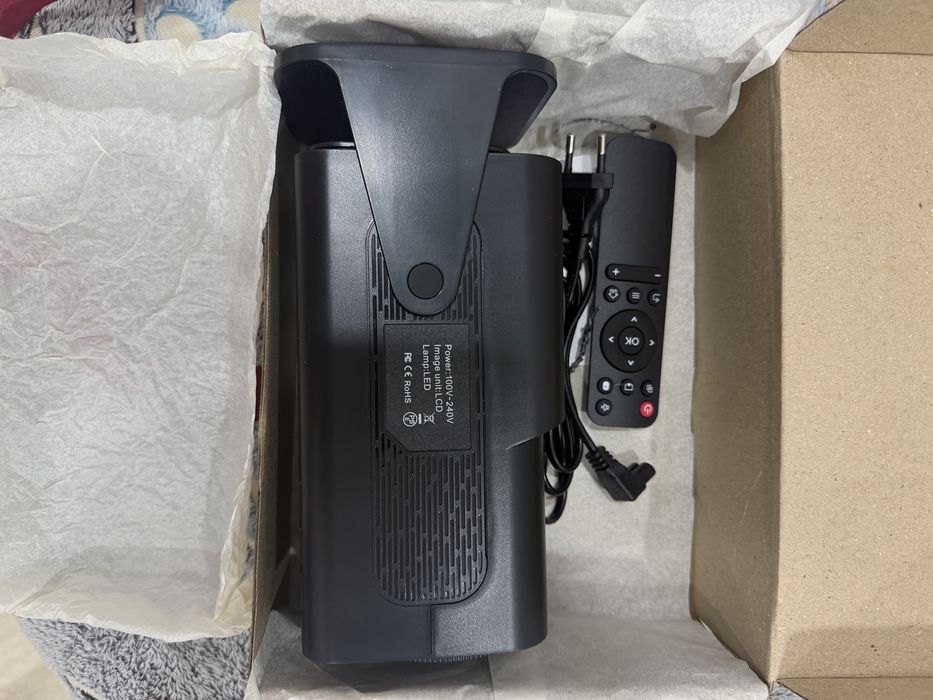 Proektr, damashniy kinoteatr uchun