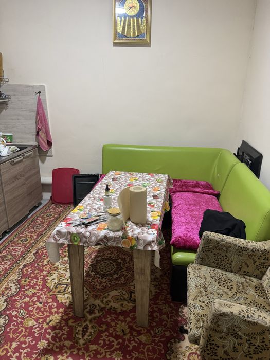 kvartira bor yotoq xona xonadinda