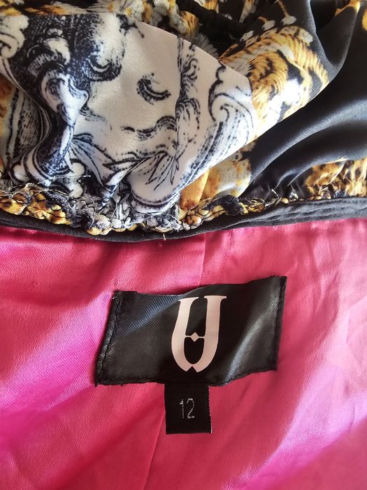 Rochie model versace cu spatele gol