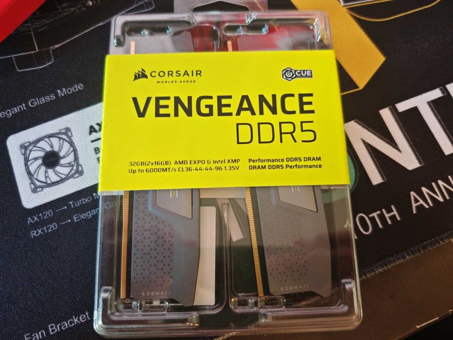 НОВА ! Рам памет Corsair VENGEANCE 32GB (2x16GB) DDR5 6000MHz
