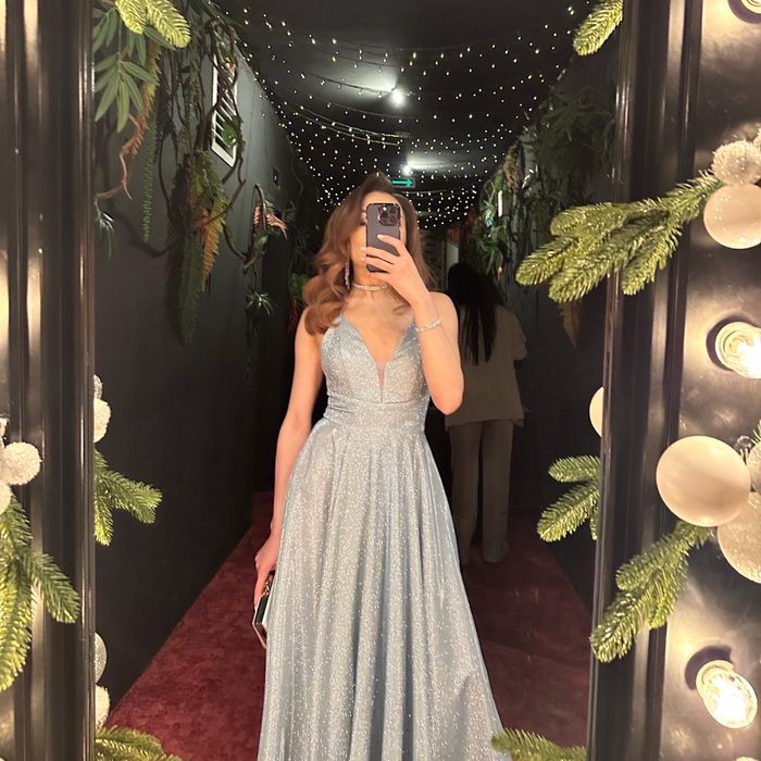 Продам шикарное платье