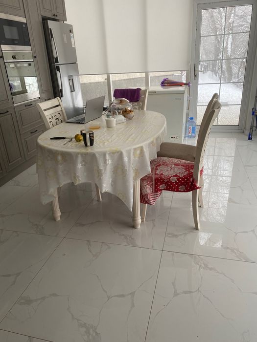 Стол стулья 6 штук