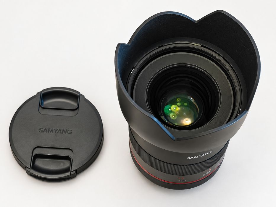 Samyang XP 35mm f/1.2 за Canon EF