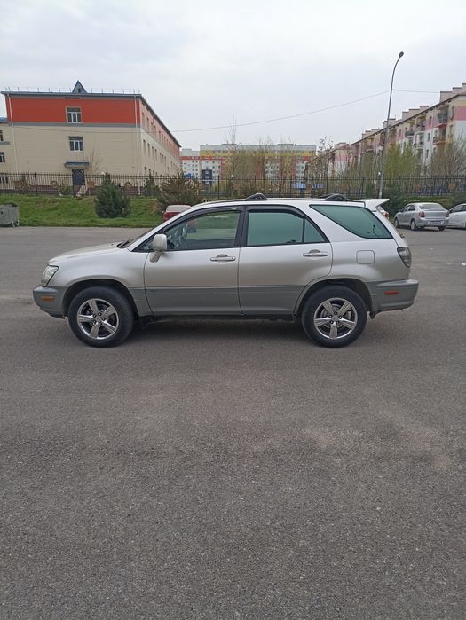 Продам авто Лексус RX 300