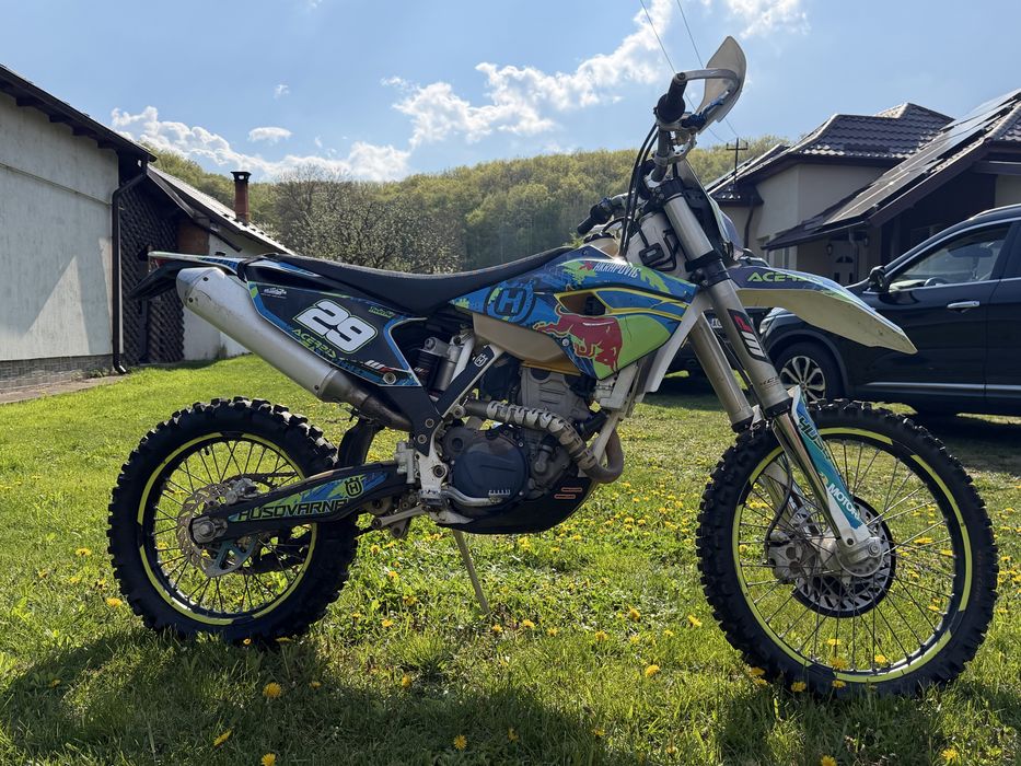 Motocicleta Enduro Husqvarna 250 FE_2016