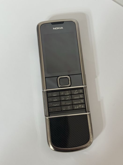 Nokia 8800 art carbon
