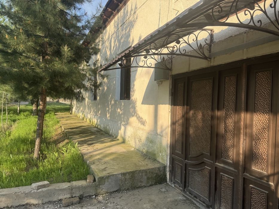 Участок назарбек 10 комнат 9 сотох СРОЧНО!!!