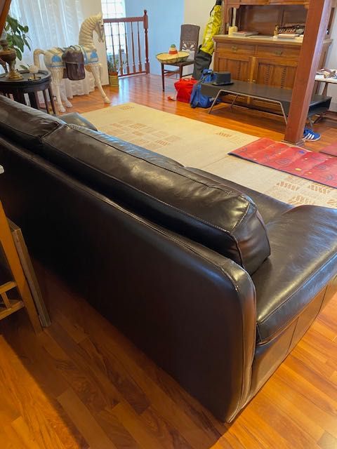 Canapea foarte frumoasa