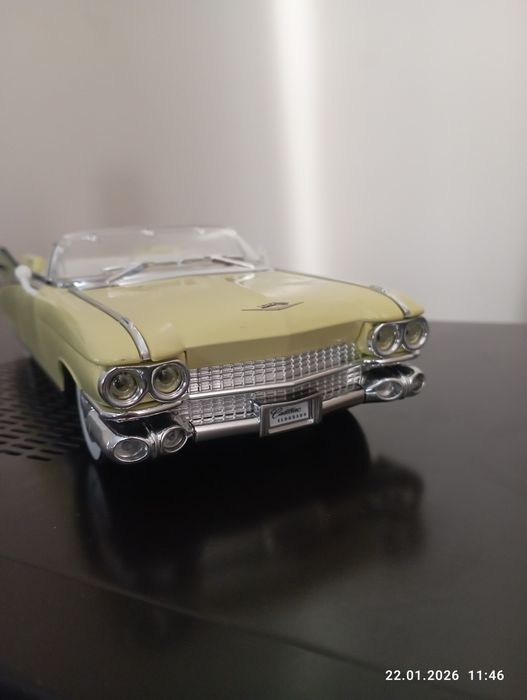 Продам модель кадиллака