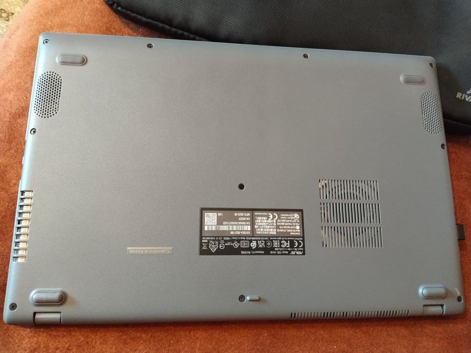 Продаю ноутбук ASUS