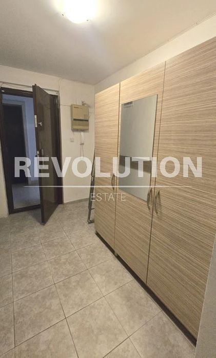 Дава се под наем Двустаен апартамент в Варна, ВИНС - 40 кв.м за 300 € - Снимка #2