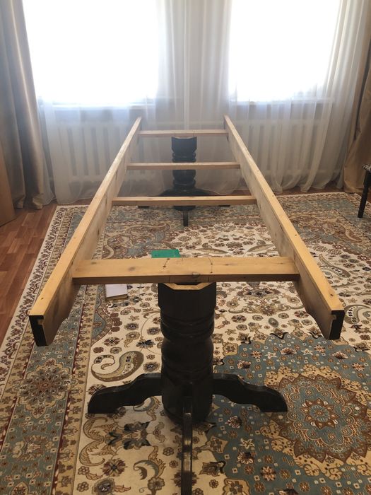 Стол в гостинную с доставкой