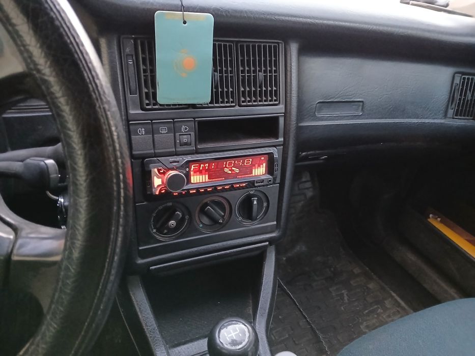 продаю ауди 80 б3