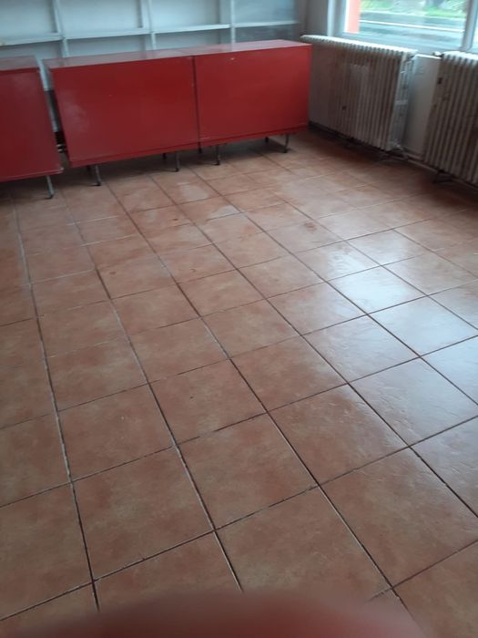 Închiriez spațiu comercial