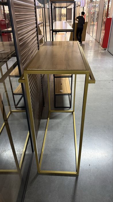 Стиляж для одежда магазин