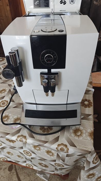 JURA impressa J9 нова