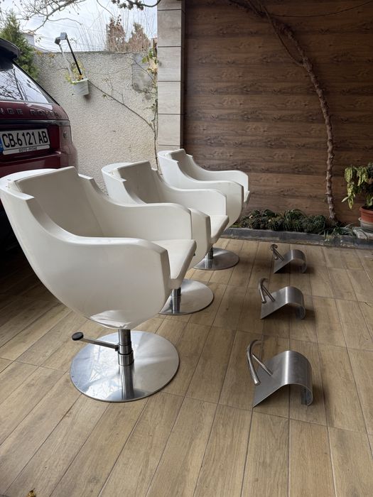 Промоция - Фризьорско оборудване 3 стола + измивна колона