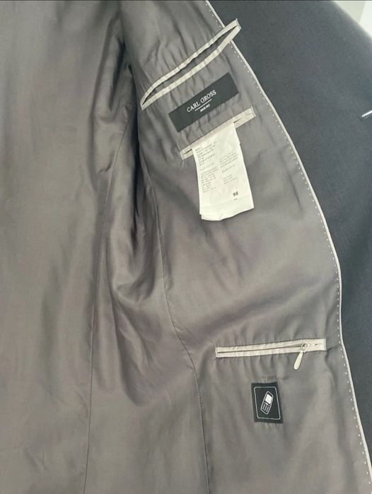 Costum barbati Carl Gross