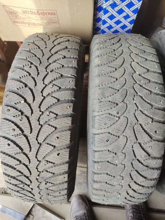 Продам комплект зимней резины R15