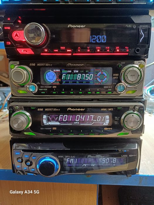 Pioneer  deh x5800bt deh p5500mp deh50ub avic x1R
