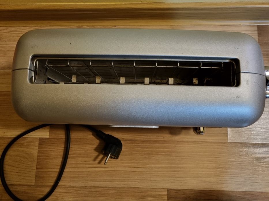 Prajitor paine DeLonghi