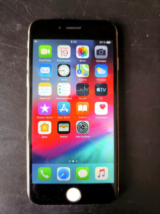 iPhone 6 золотистого цвета