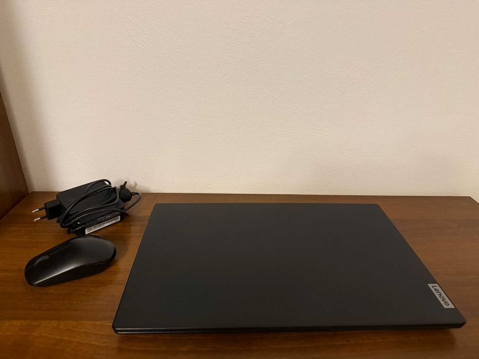 Lenovo Ryzen 7 5700U 16GB RAM SSD 512 Laptop Business Rapid + Win 11