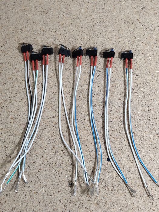 Кнопка концевик замка двери Ауди а6с5