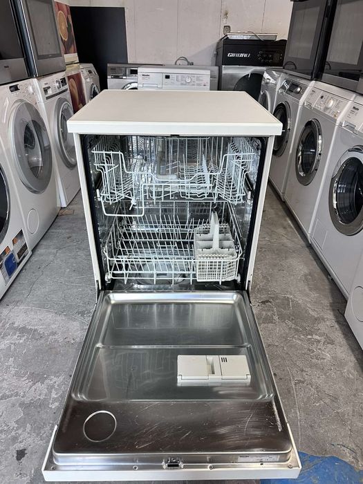 Съдомиялна +гаранция. MIELE свободно стояща 60см. Доставка за София