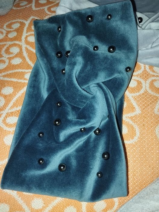 Продам повязку на голову.