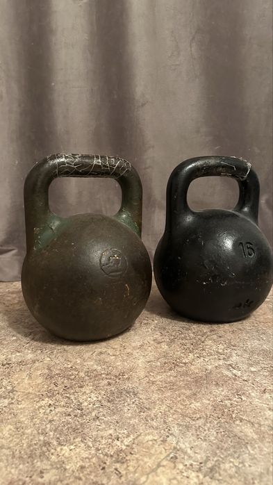 Гирь 16 кг. 2 шт.