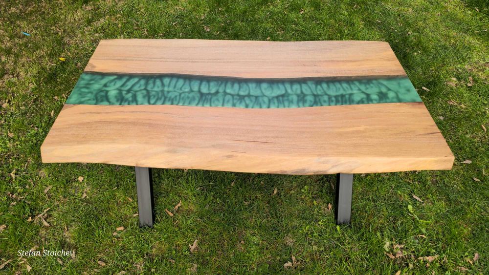 Маси от дърво и епоксидна смола