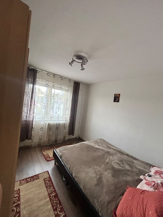 Inchiriez apartament