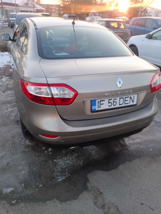 Mașină îngrijită Renault fluence