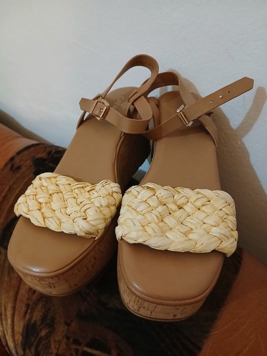 Sandale catwalk noi