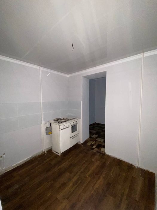 Продается 2х комнатная квартира с ремонтом(огромный балкон имеется) |