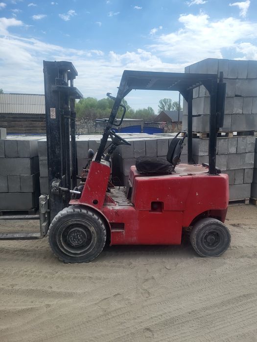 Вилочный погрузчик