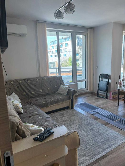 Дава се под наем Тристаен апартамент в София, Студентски град - 83 кв.м за 249368.07 € - Снимка #2