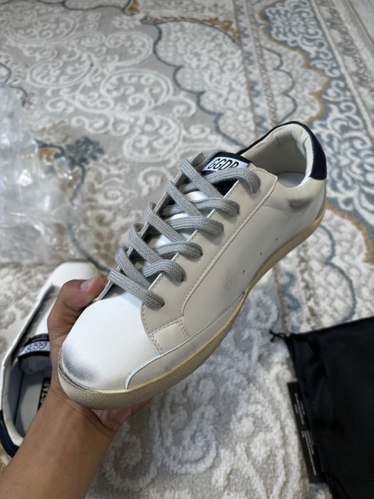 Продается новые Golden Goose.