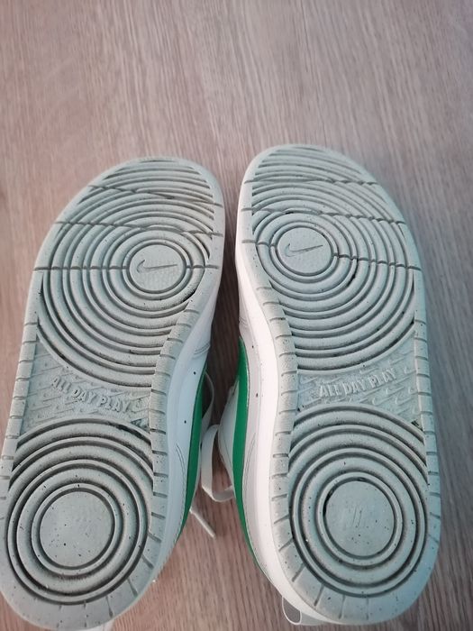 Adidași Nike court borough low recraft