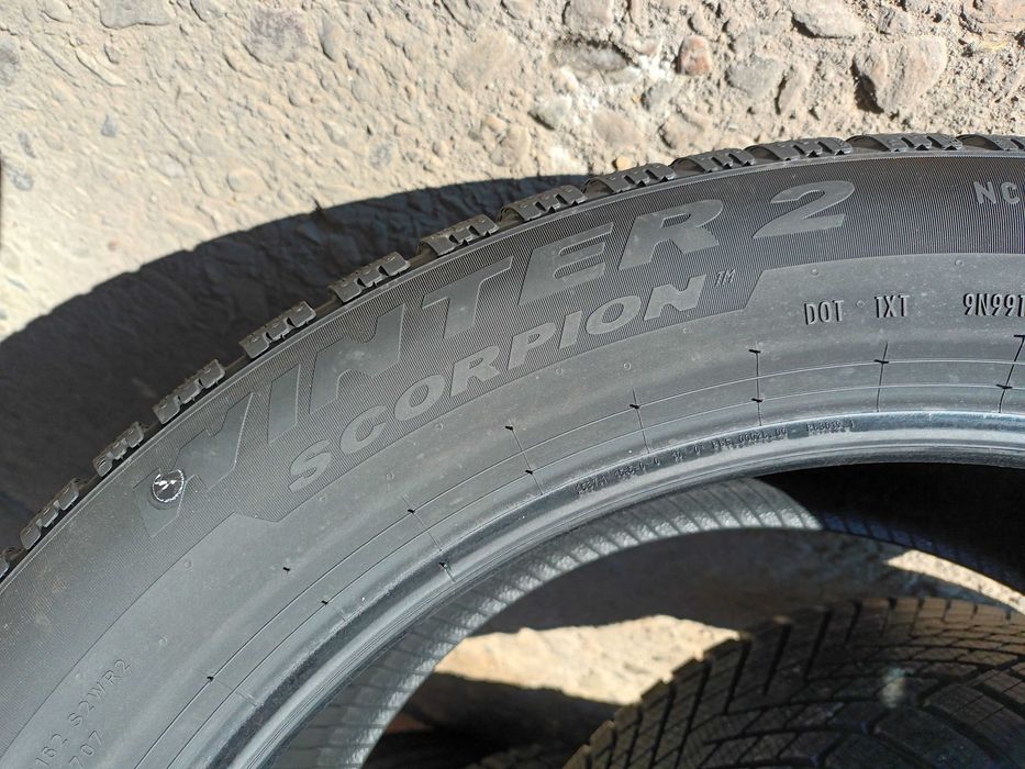 2 Нови зимни гуми 285/45 R21 Pirelli Scorpion Winter 2 NCO 113V M+S XL
