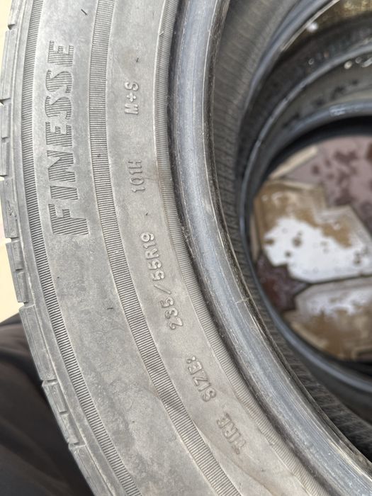 Шины летние Goodyear 235/55/19