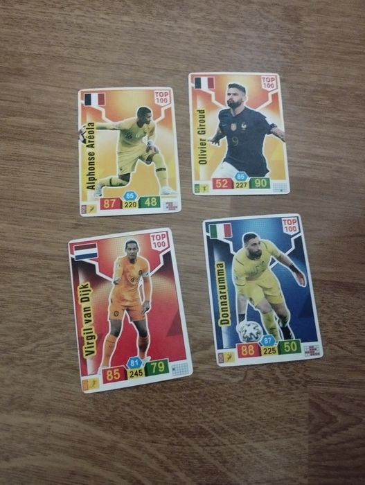 Vând cartonașe top 100