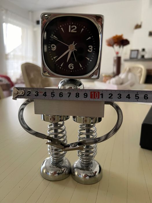 Часовник с място за бележки