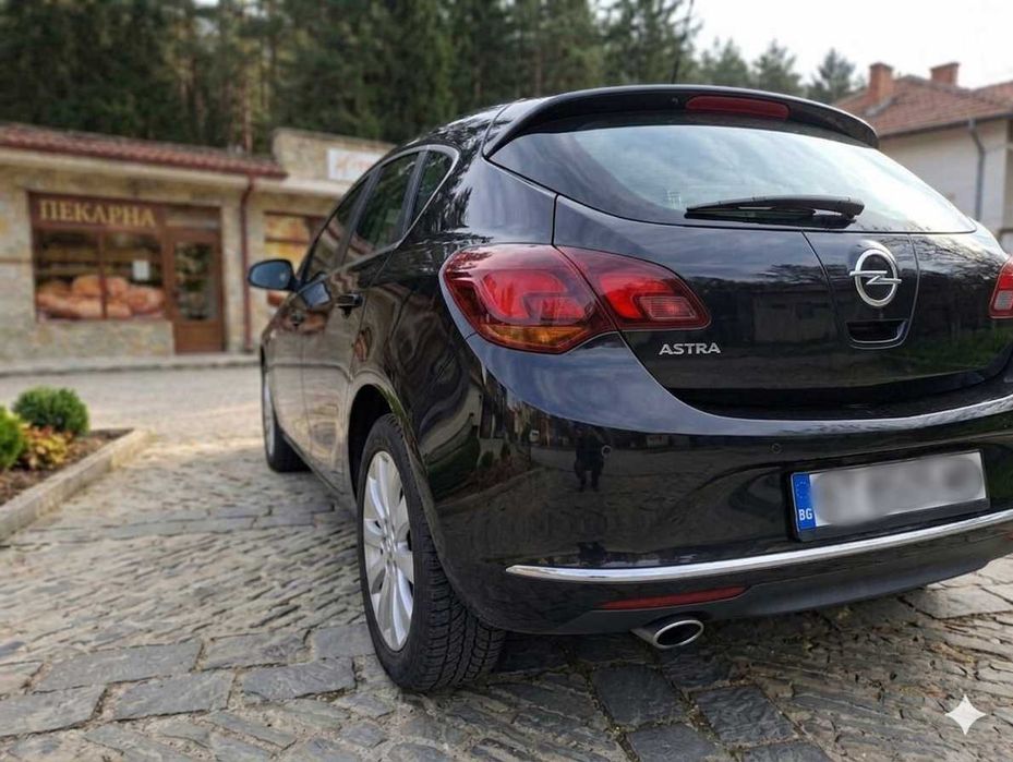 2012 Opel Astra J 1.4 Turbo 140hp ФАБРИЧНА ГАЗ - 12 900 лв (€6600)